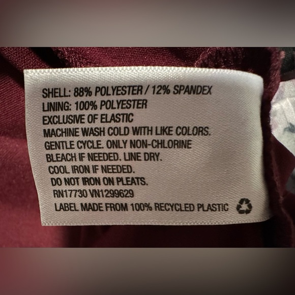 Xhilaration pleated floral midi dress - Picture 8 of 10